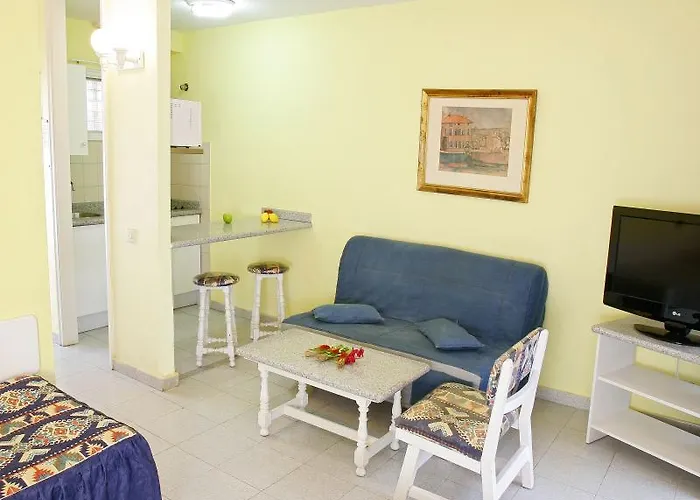 Don Gregorio * بلايا ديل إنغلز